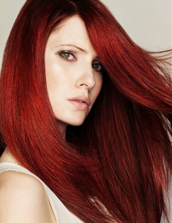 Crvena boja kose kome stoji