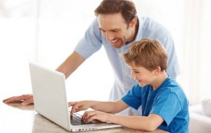 Da li roditelji treba da špijuniraju aktivnosti dece na internetu?