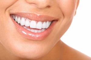Kako izbeliti zube prirodnim putem