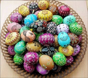 Ideje za šaranje uskršnjih jaja voskom