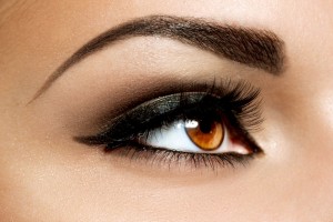 Kako našminkati braon oči prema boji tena i kose
