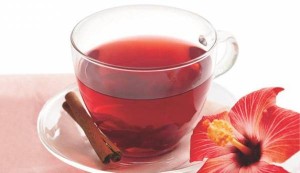 Čaj od hibiskusa za jačanje imuniteta i protiv visokog pritiska